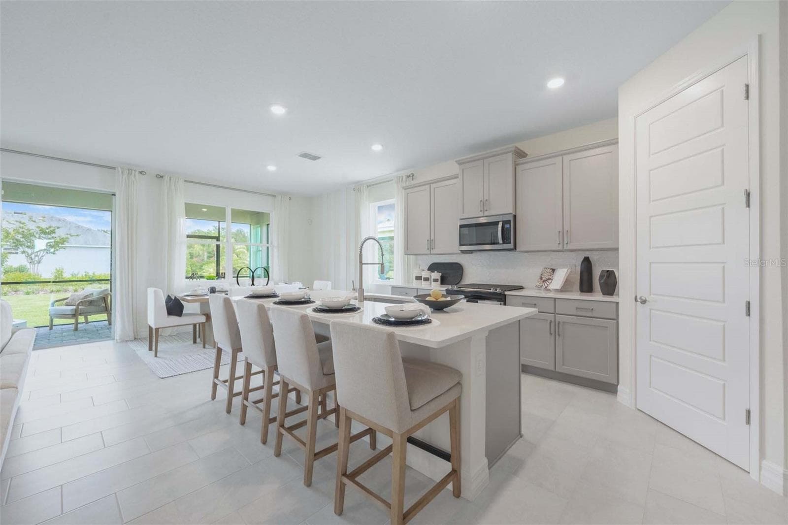 Single Family Residence at 3952 KENNEBUNK LOOP, MOUNT DORA, photo 33 of 63