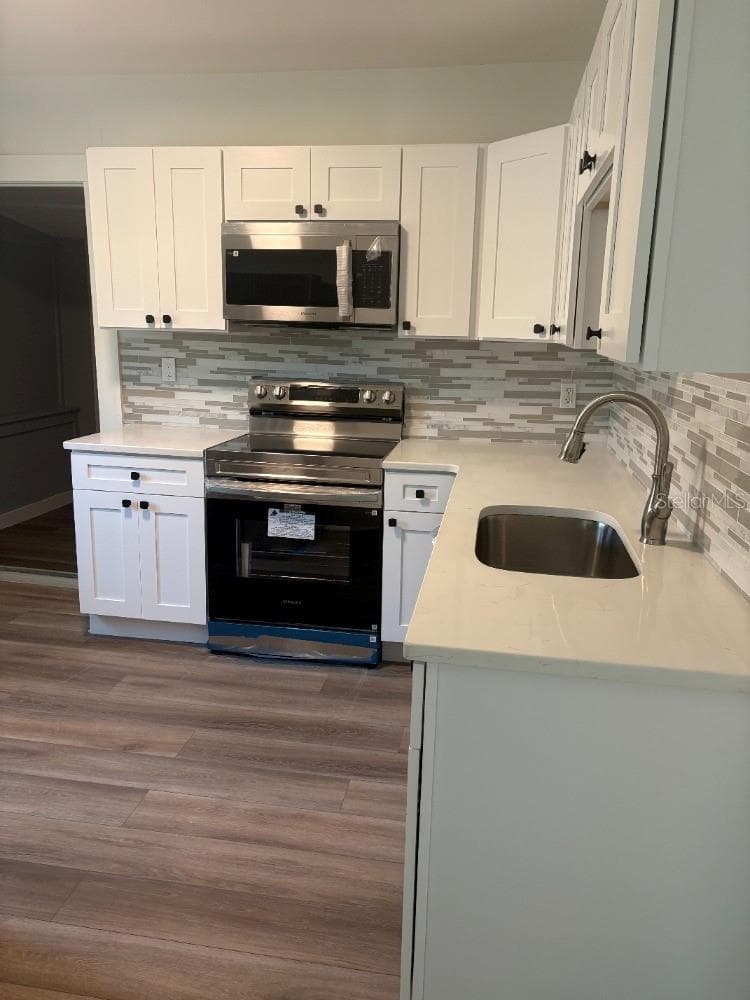Single Family Residence at 408 N MARTIN LUTHER KING JR AVE, CLEARWATER, photo 7 of 25