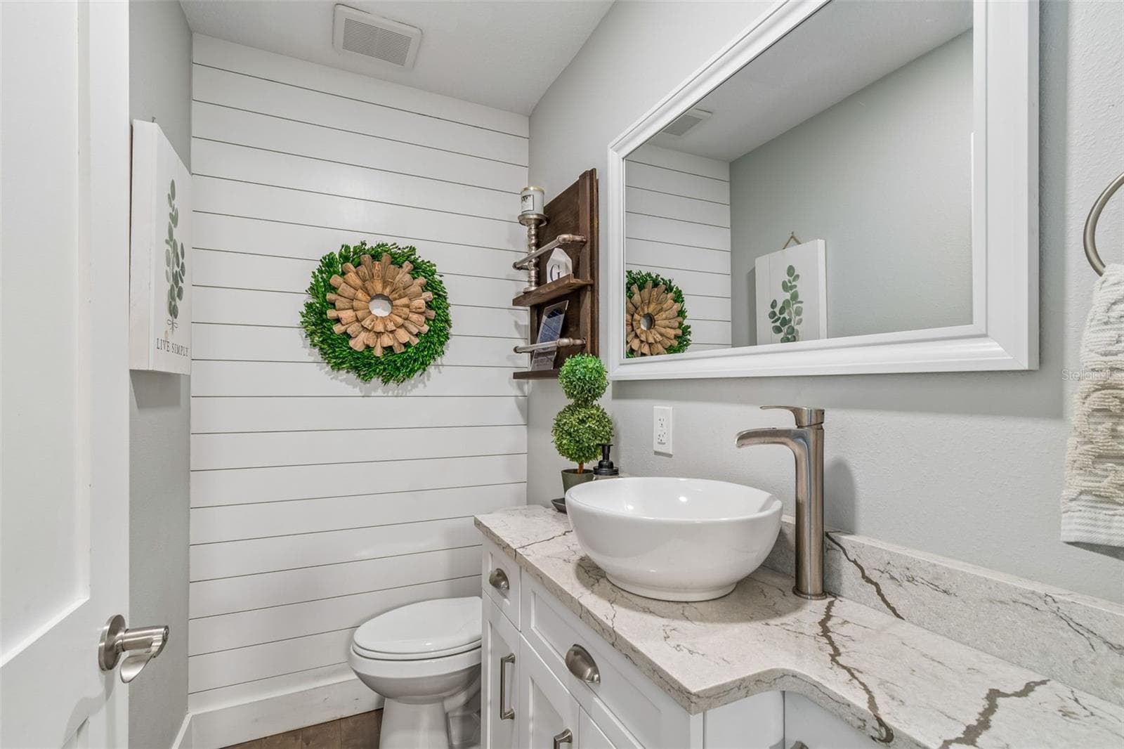 Single Family Residence at 4528 W WOODMERE RD, TAMPA, photo 18 of 100