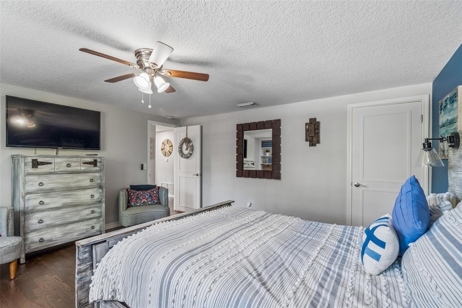 Single Family Residence at 4528 W WOODMERE RD, TAMPA, photo 45 of 100