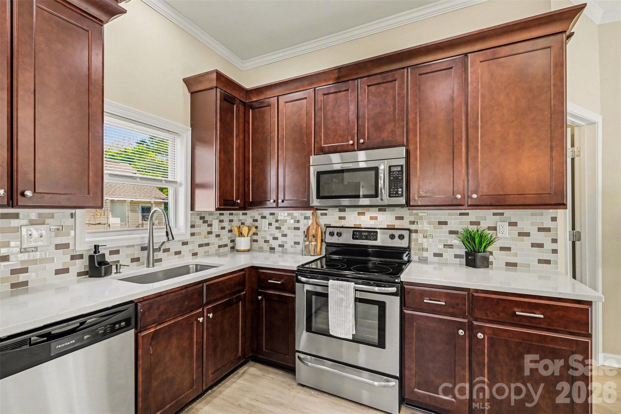 Single Family Residence at 118 Glen Rae Street SW, Concord, photo 2 of 19
