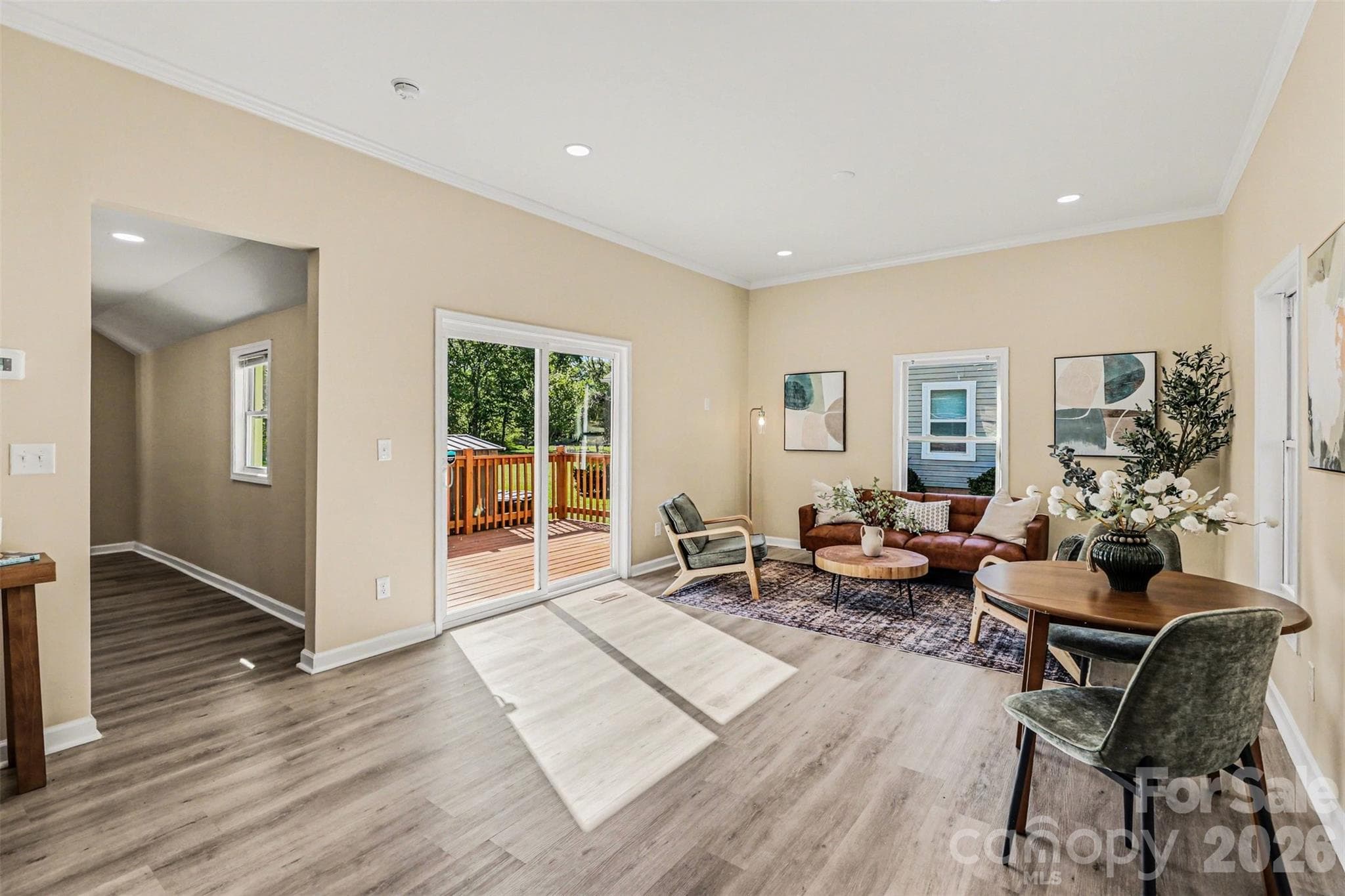 Single Family Residence at 118 Glen Rae Street SW, Concord, photo 5 of 19