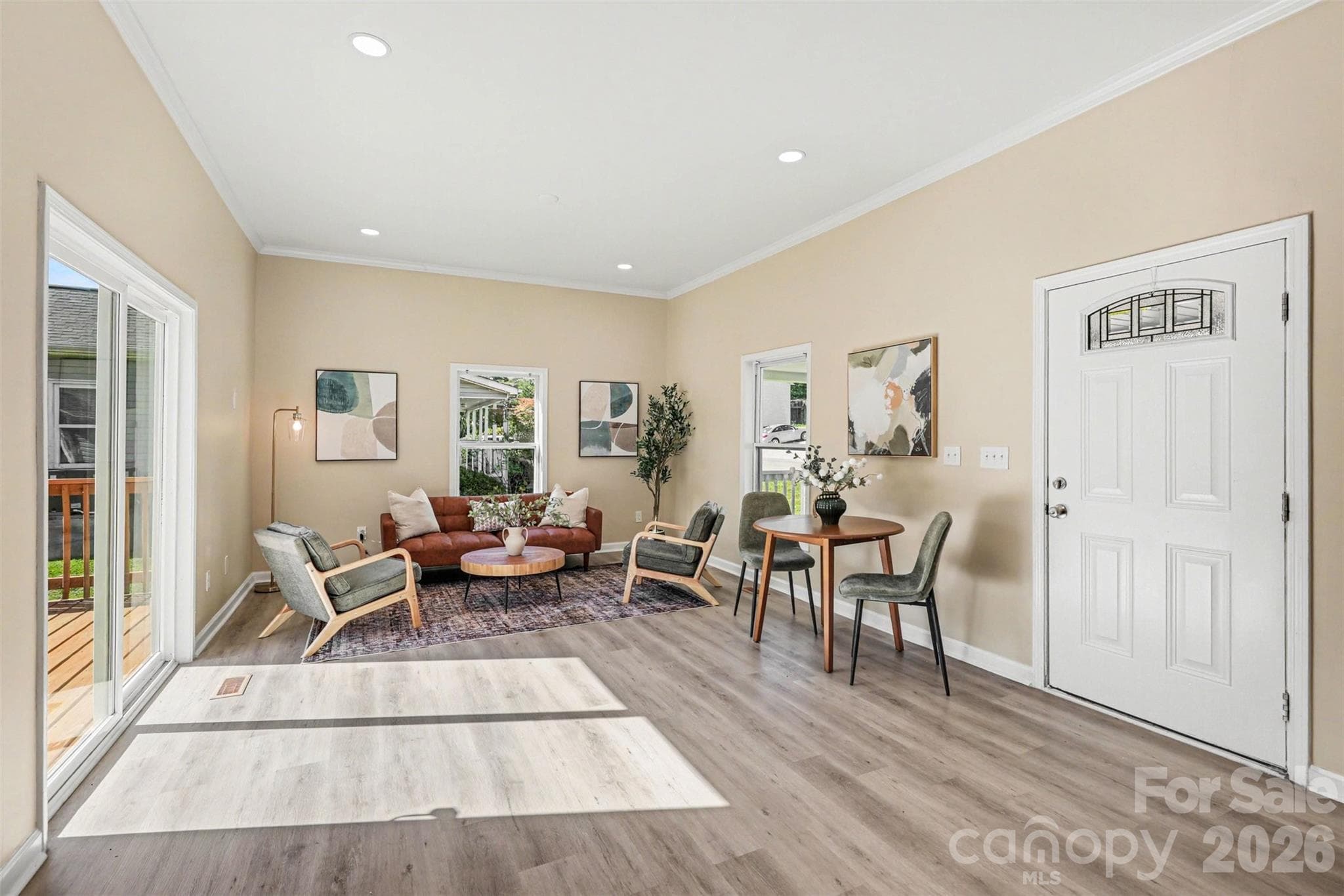 Single Family Residence at 118 Glen Rae Street SW, Concord, photo 6 of 19