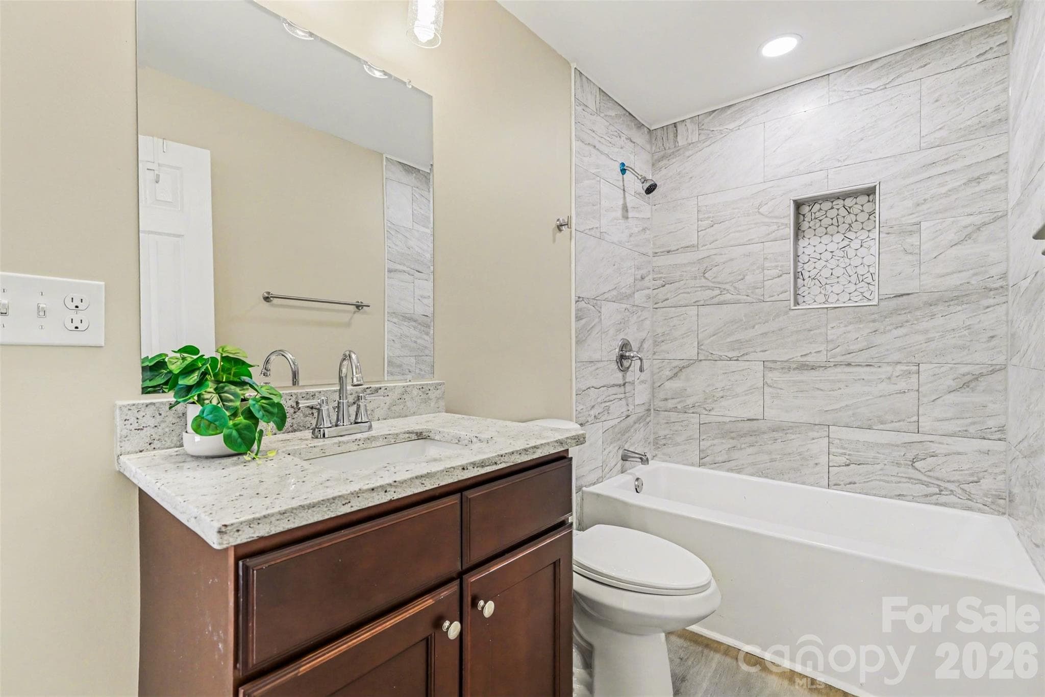 Single Family Residence at 118 Glen Rae Street SW, Concord, photo 12 of 19