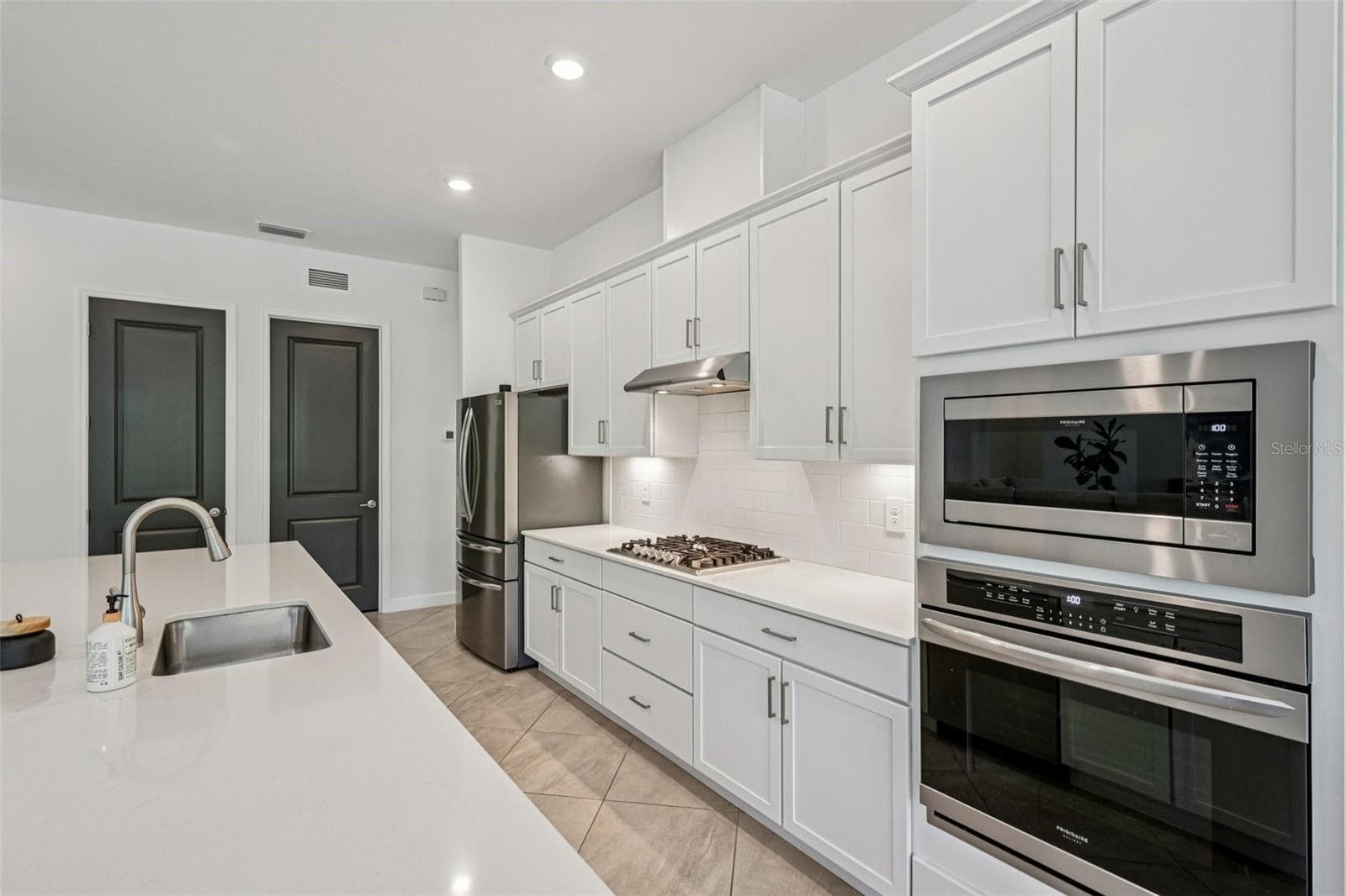 Single Family Residence at 16309 TRADEWIND TER, LAKEWOOD RANCH, photo 22 of 95