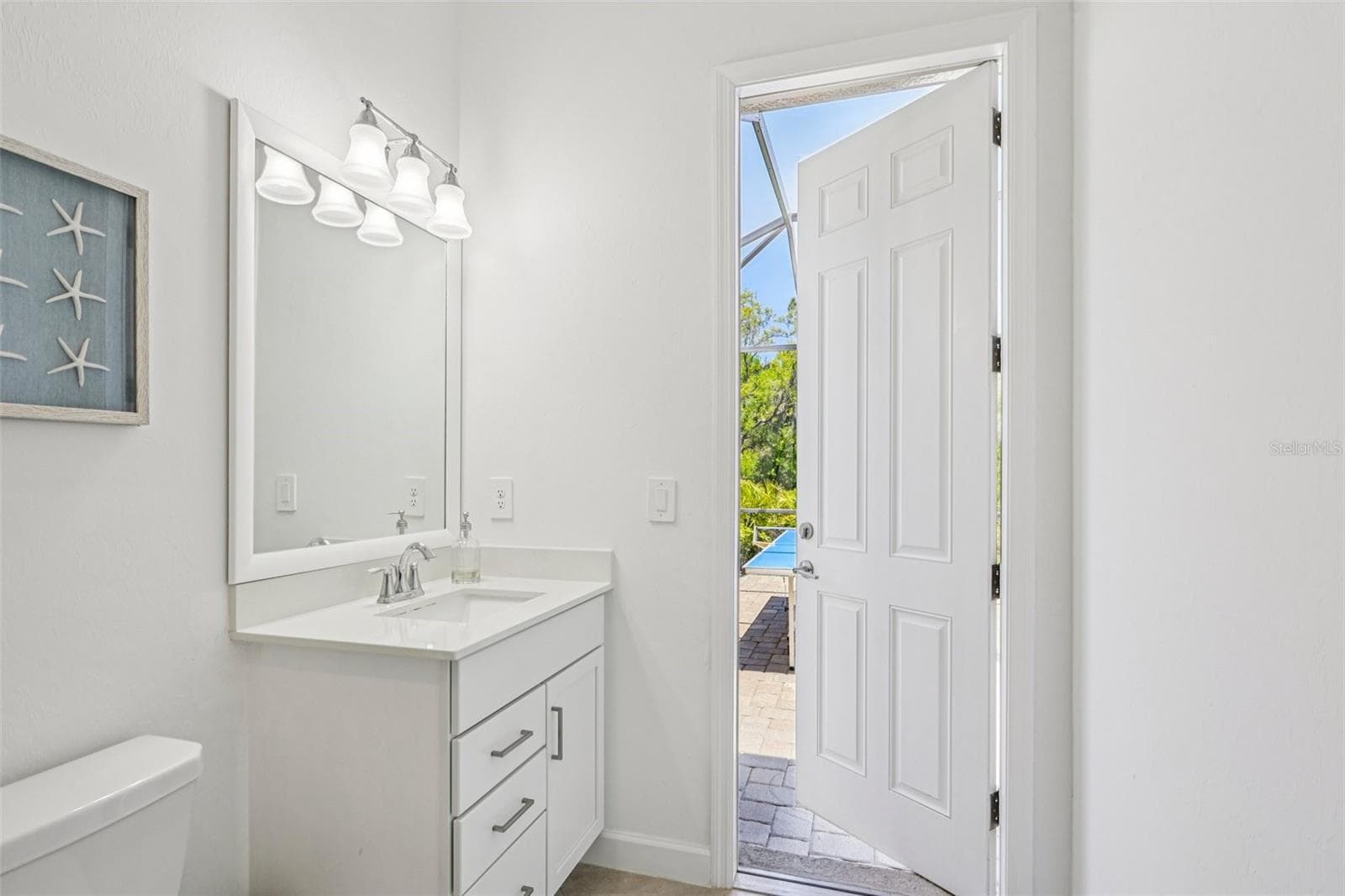 Single Family Residence at 16309 TRADEWIND TER, LAKEWOOD RANCH, photo 40 of 95