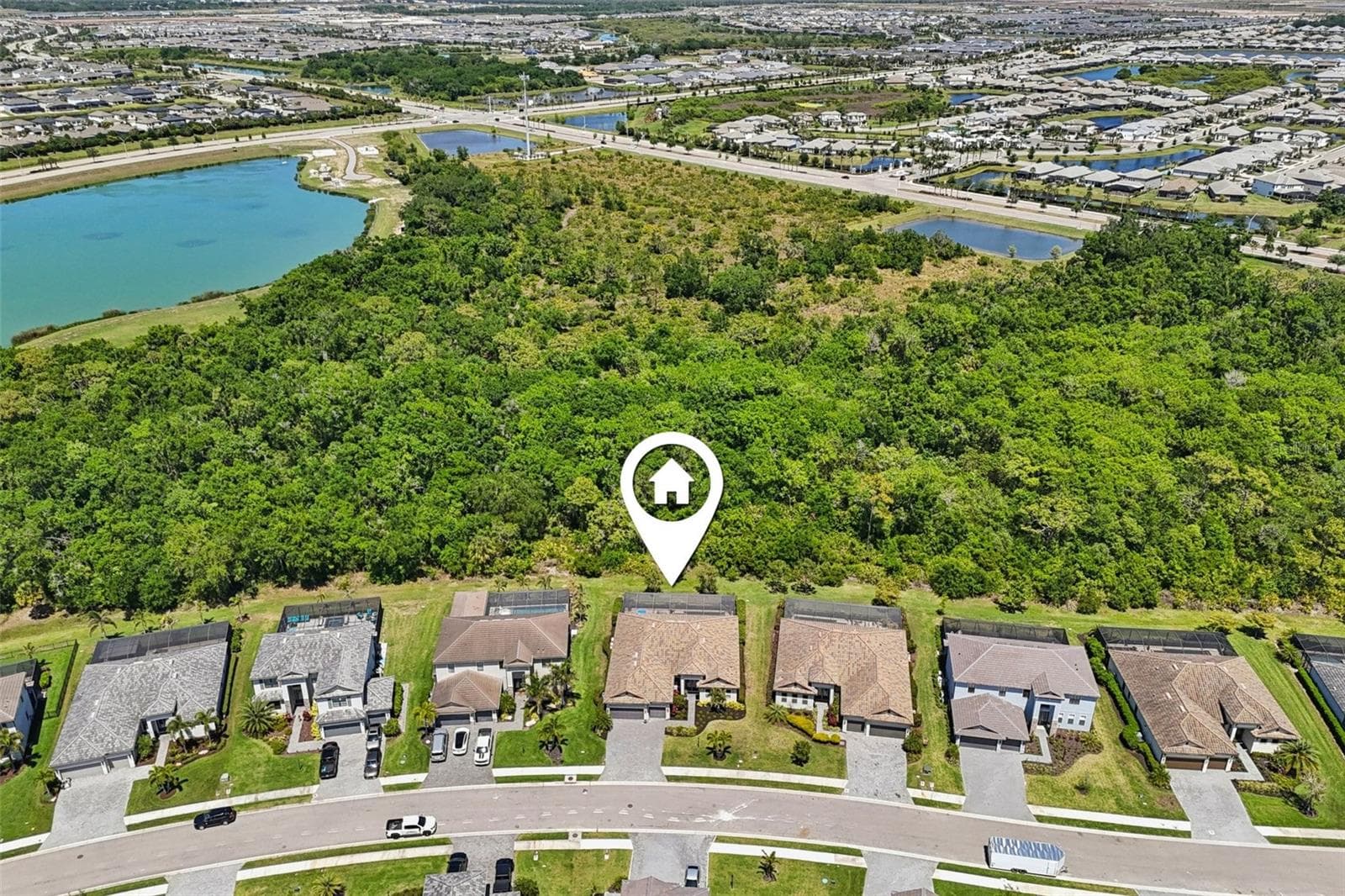 Single Family Residence at 16309 TRADEWIND TER, LAKEWOOD RANCH, photo 54 of 95