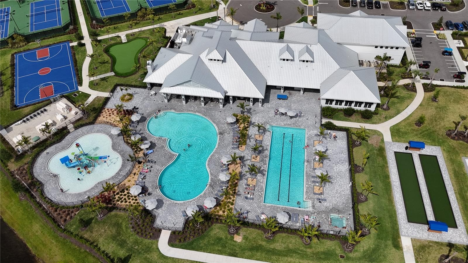 Single Family Residence at 16309 TRADEWIND TER, LAKEWOOD RANCH, photo 63 of 95