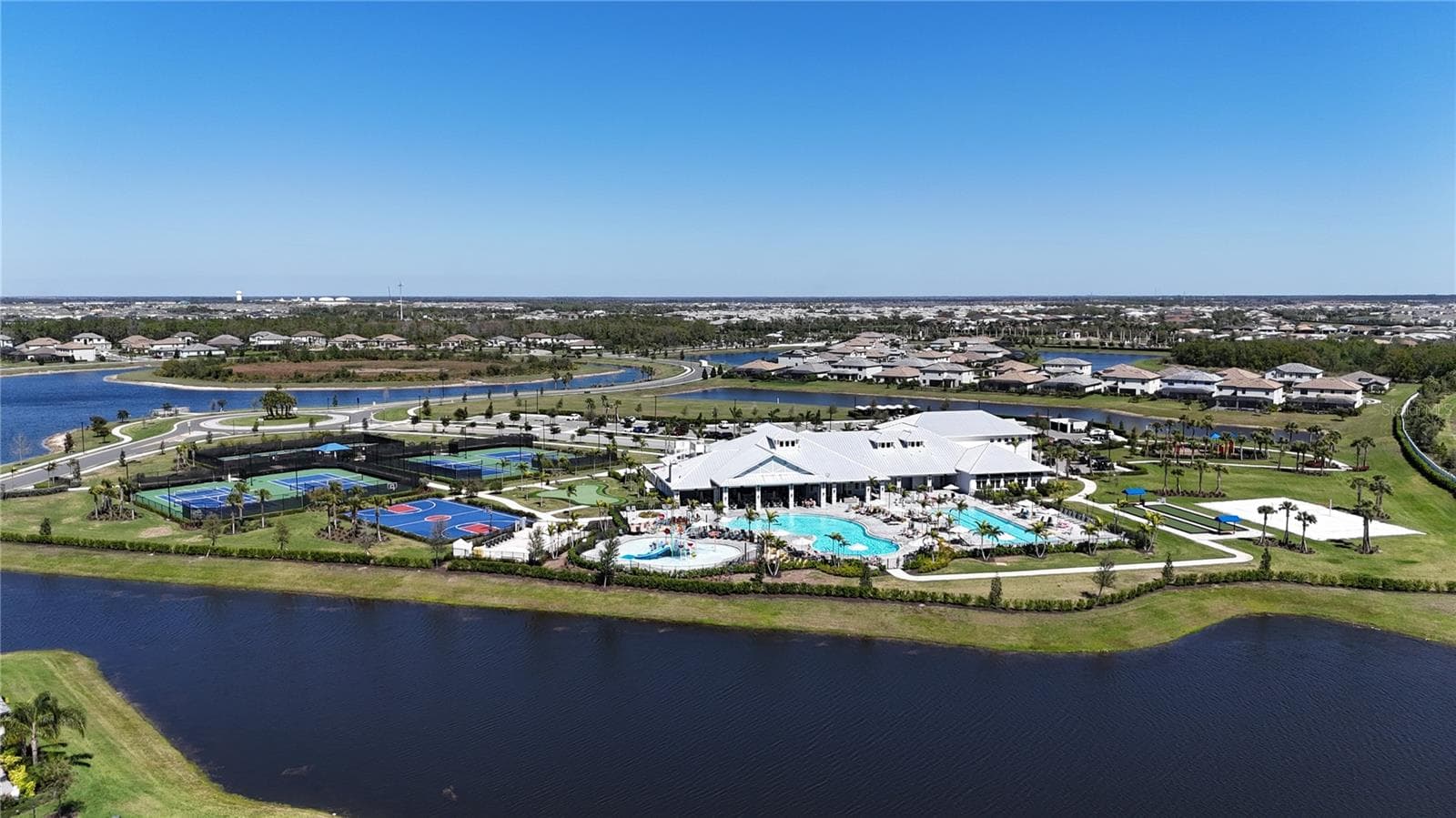 Single Family Residence at 16309 TRADEWIND TER, LAKEWOOD RANCH, photo 84 of 95