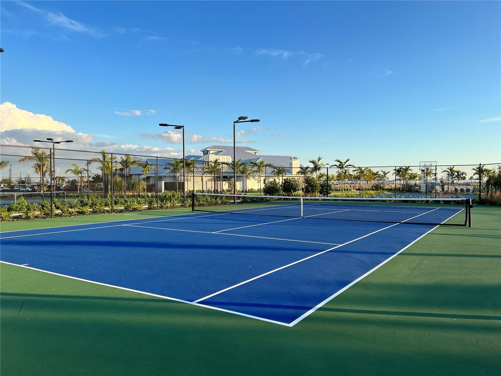 Single Family Residence at 16309 TRADEWIND TER, LAKEWOOD RANCH, photo 92 of 95
