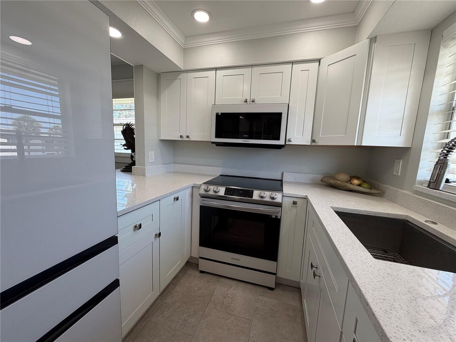 Condominium at 102 46TH AVENUE TER W #403, BRADENTON, photo 9 of 49