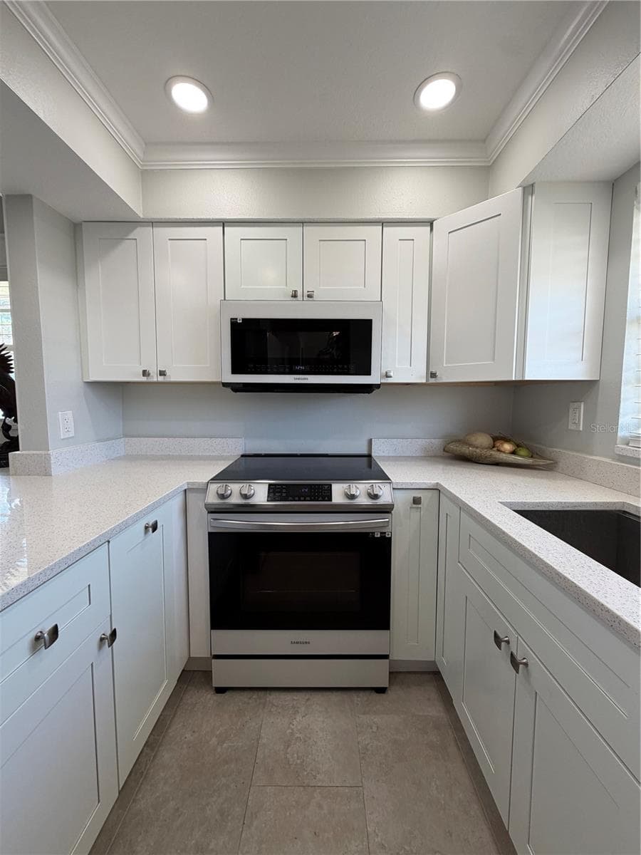 Condominium at 102 46TH AVENUE TER W #403, BRADENTON, photo 10 of 49