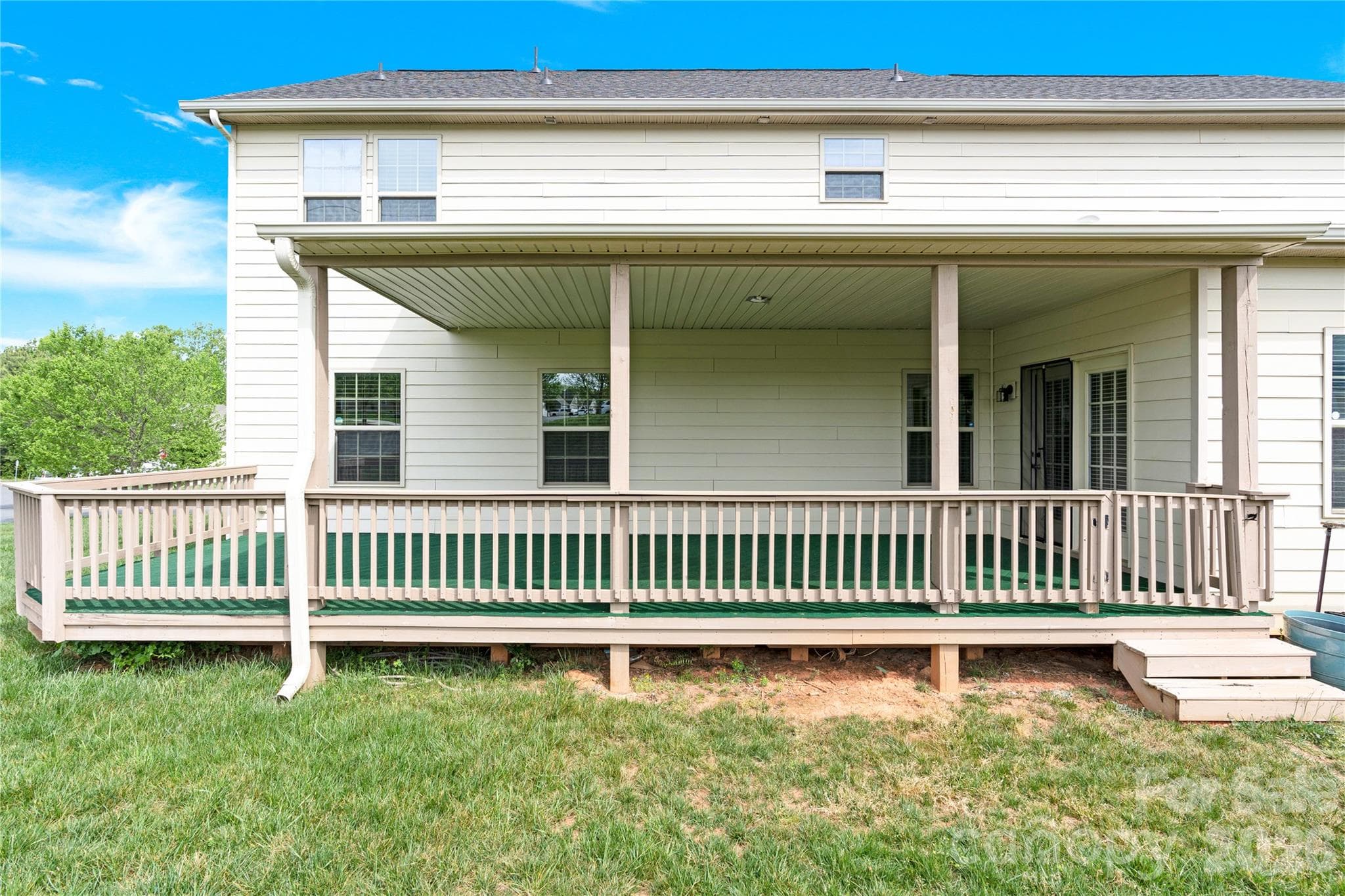 Single Family Residence at 817 Wingthorn Rose Drive, Gastonia, photo 6 of 45