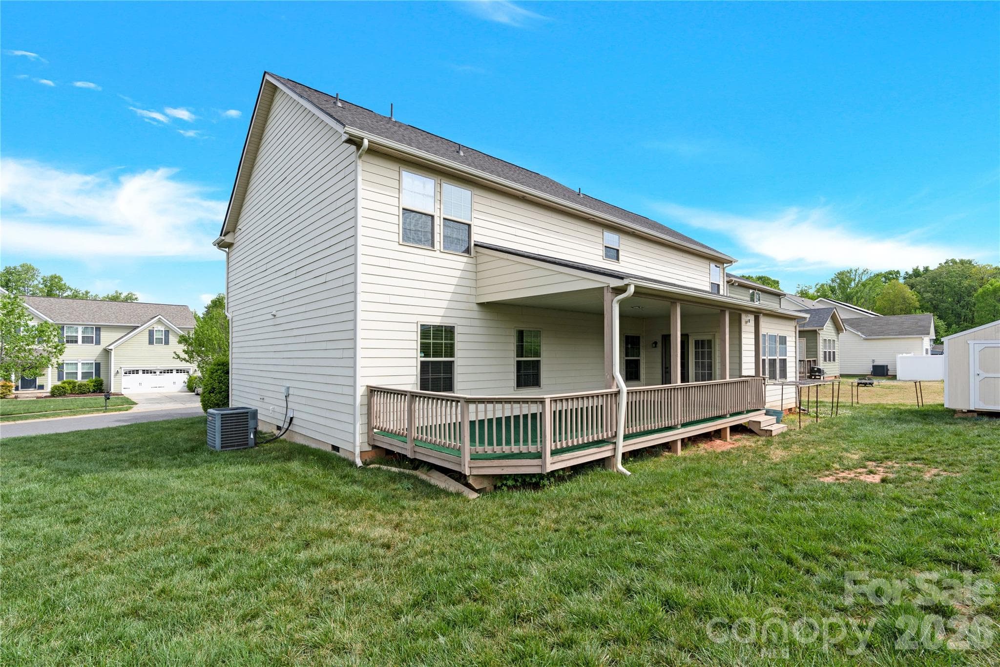 Single Family Residence at 817 Wingthorn Rose Drive, Gastonia, photo 9 of 45
