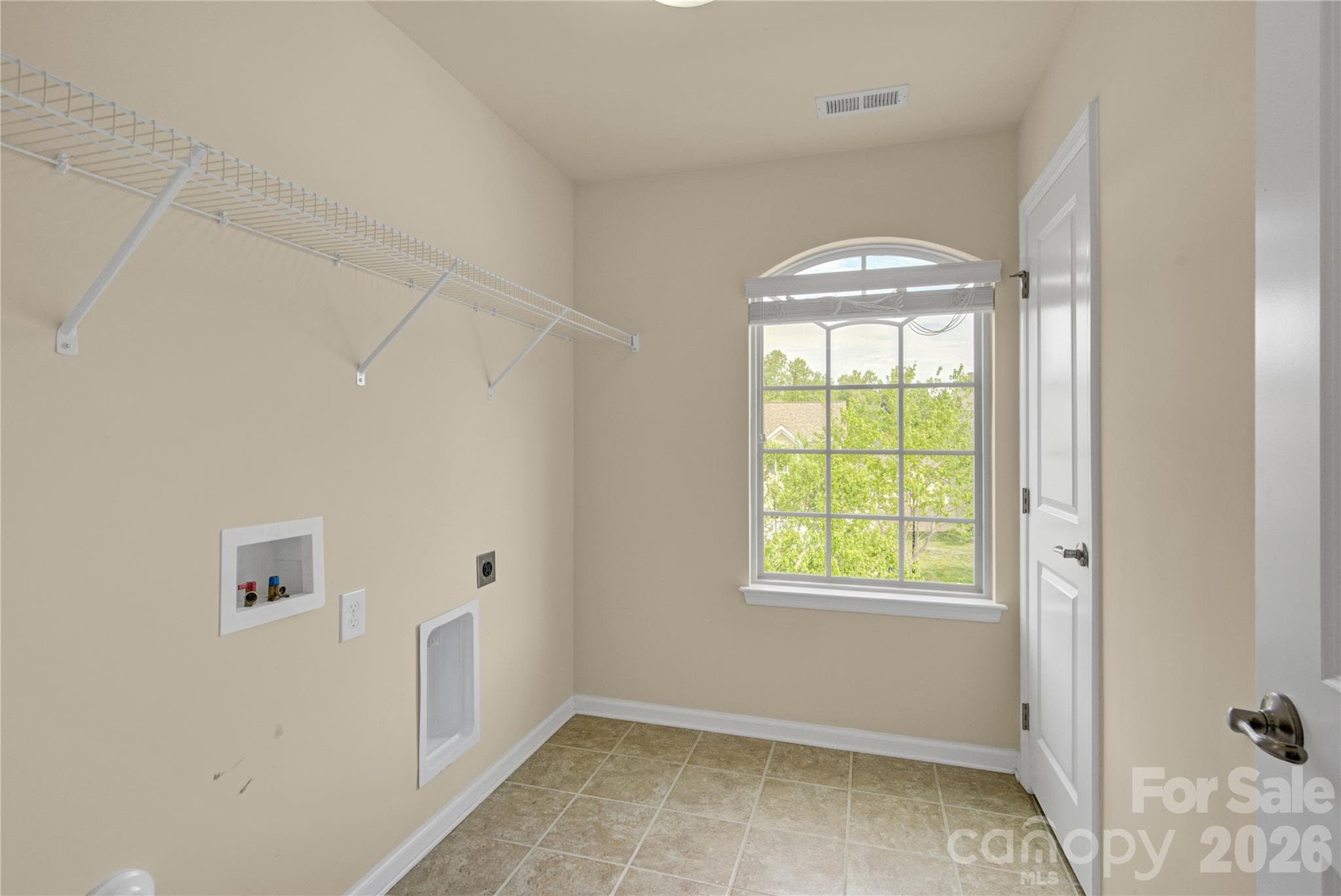 Single Family Residence at 817 Wingthorn Rose Drive, Gastonia, photo 33 of 45