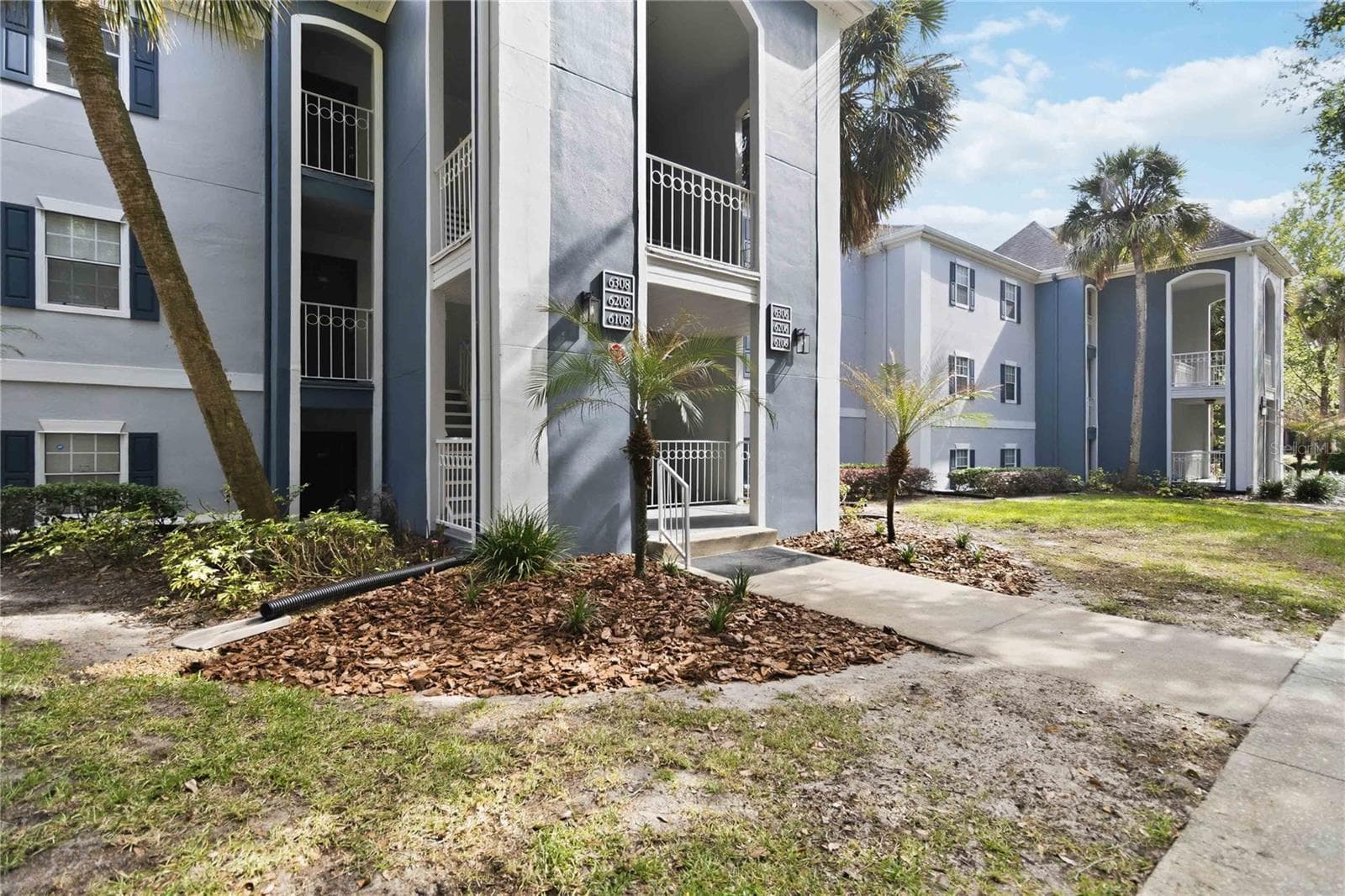 Condominium at 6206 BAYHILL LN #6206, LONGWOOD, photo 2 of 30