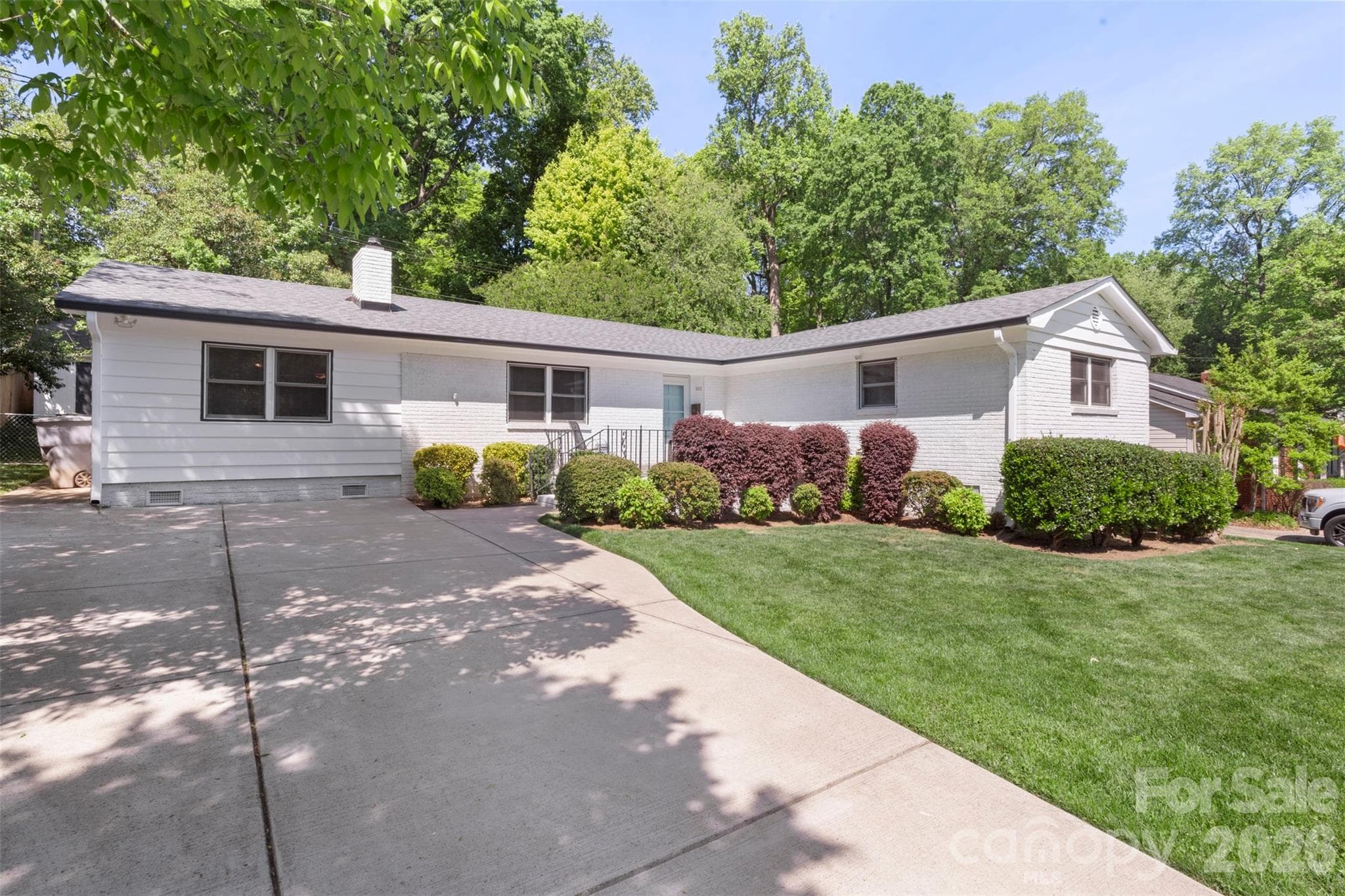 Single Family Residence at 5322 Baker Drive, Charlotte, photo 3 of 33