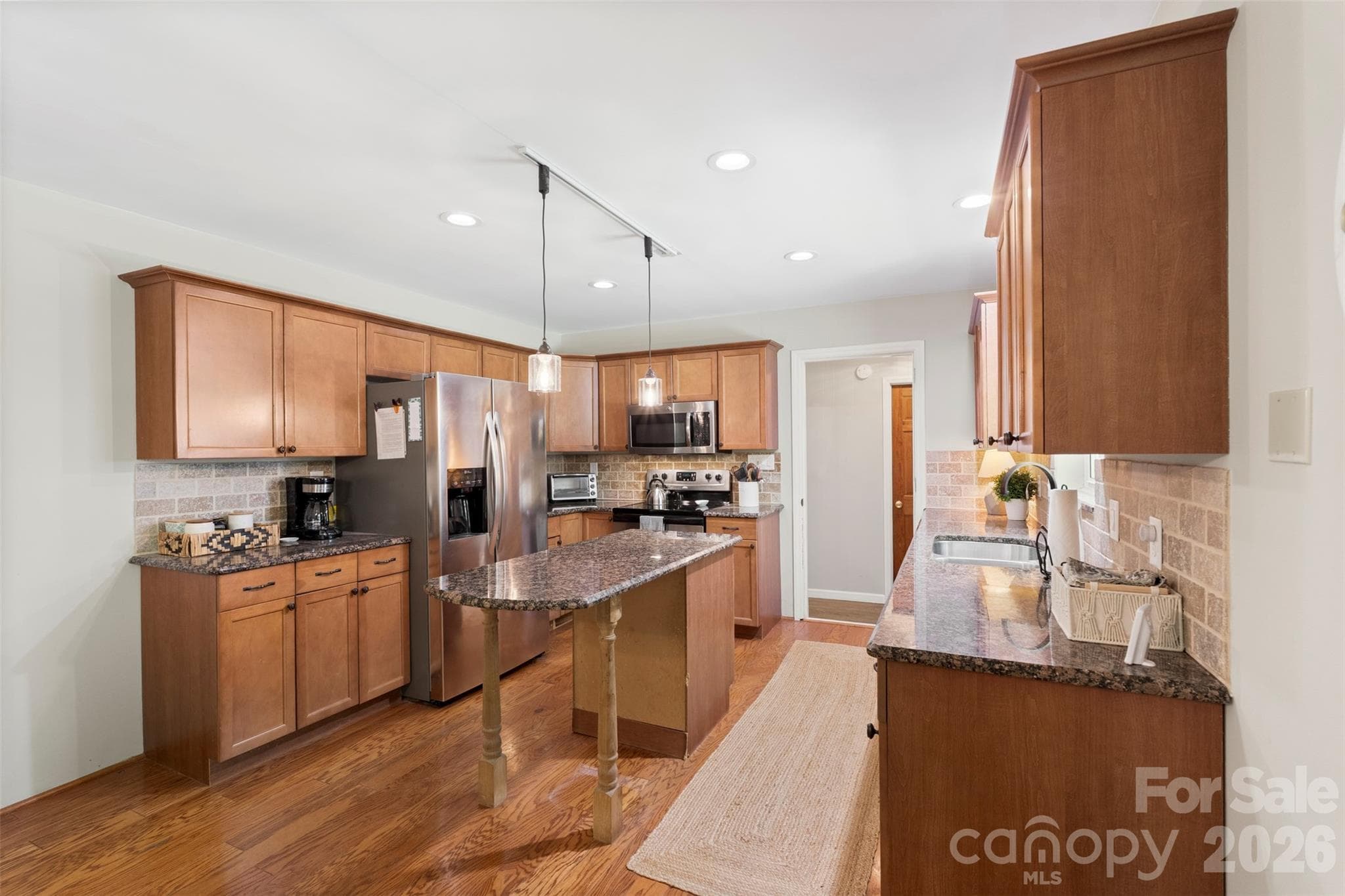 Single Family Residence at 5322 Baker Drive, Charlotte, photo 12 of 33