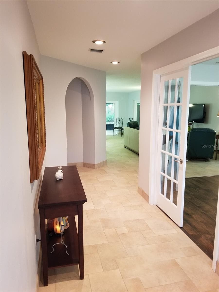 FOYER IS 16 FEET LONG - 1720 FOSSIL DR, ENGLEWOOD