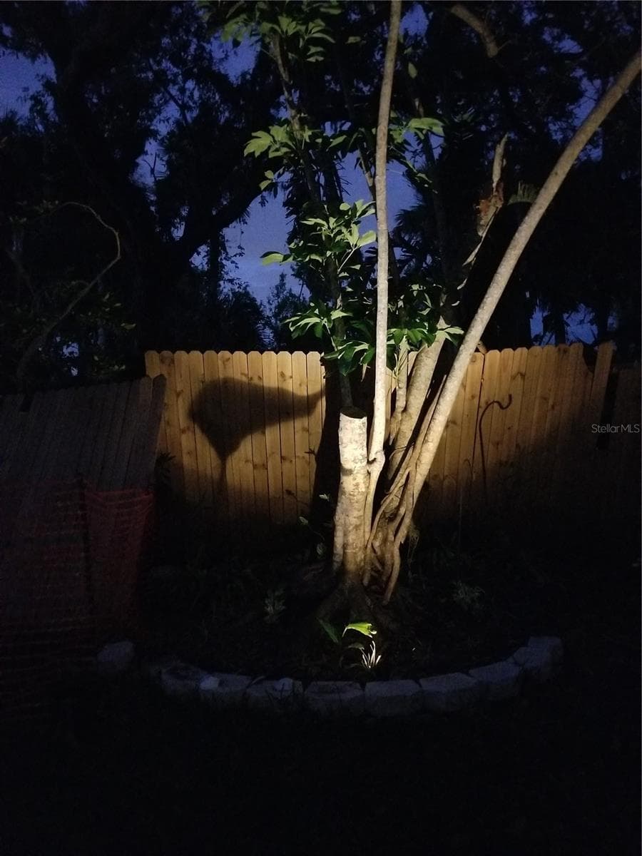 GET CREATIVE WITH SOLAR LIGHTS - 1720 FOSSIL DR, ENGLEWOOD