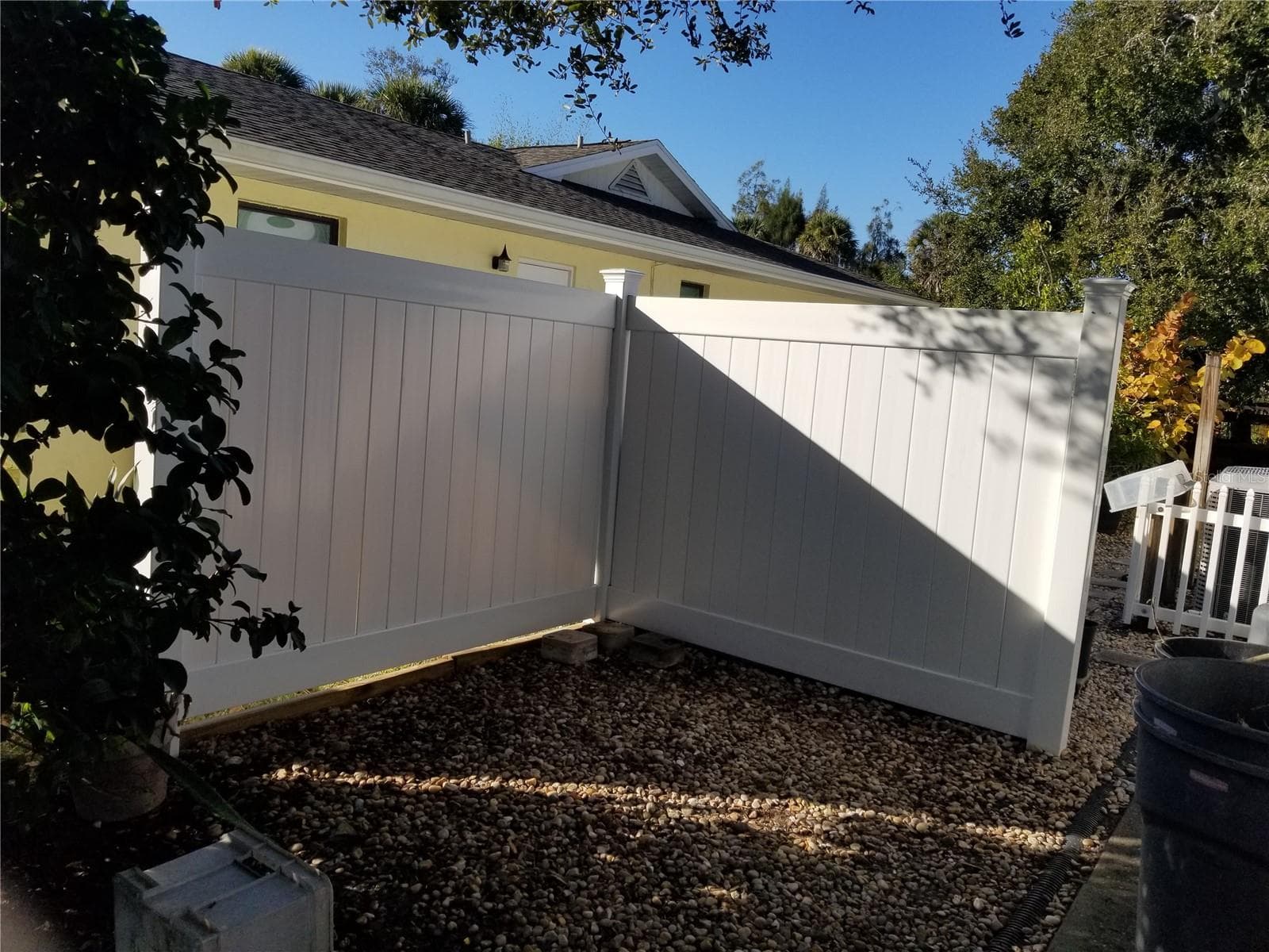 NEXT TO HOUSE ON FRONT, PERFECT TO A BOAT OR JETSKY - 1720 FOSSIL DR, ENGLEWOOD