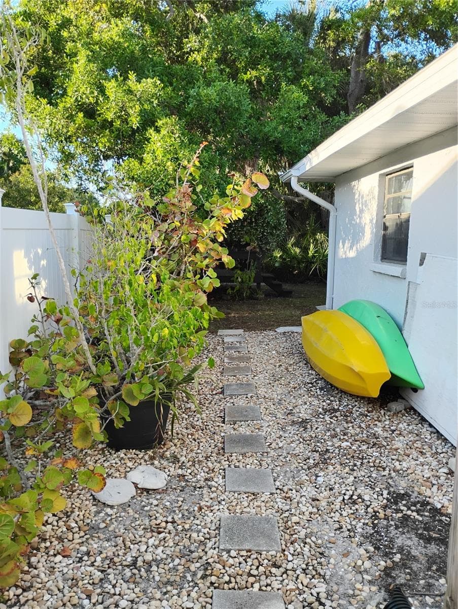 PERFECT PLACE FOR KAYAKS - 1720 FOSSIL DR, ENGLEWOOD