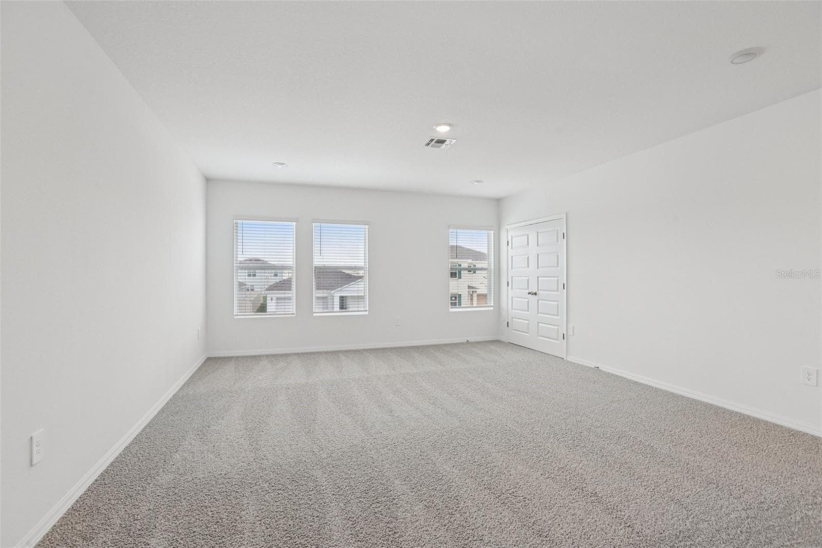 Single Family Residence at 5352 CLOUDBERRY AVE, LAKELAND, photo 25 of 50