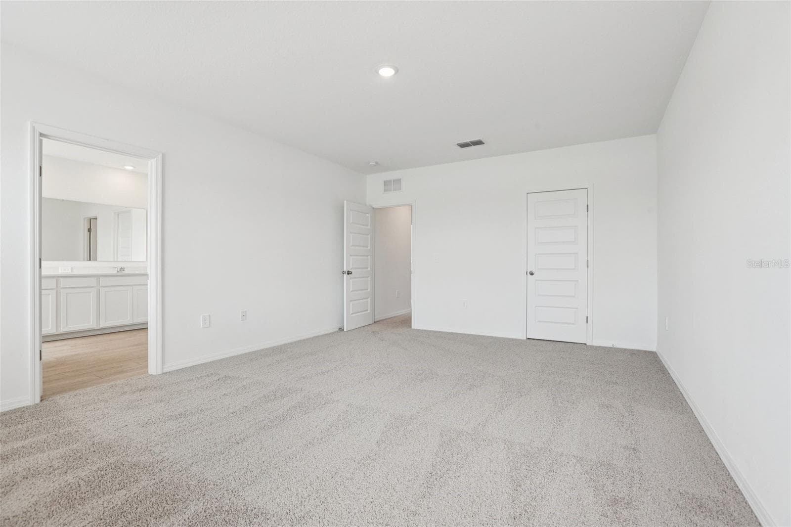 Single Family Residence at 5352 CLOUDBERRY AVE, LAKELAND, photo 37 of 50