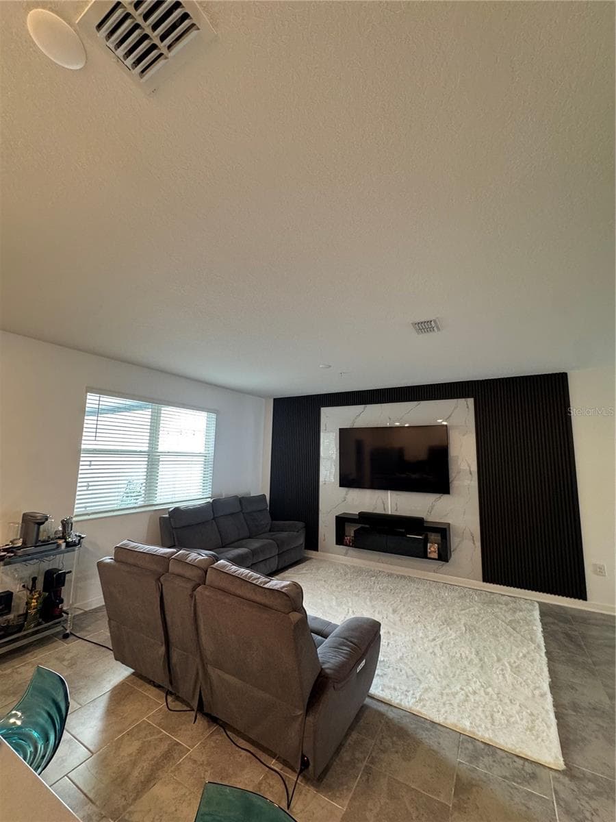 Townhouse at 11924 BOLDFACE DR, ORLANDO, photo 5 of 40