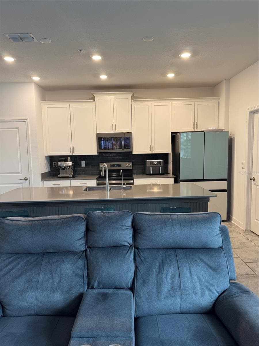 Townhouse at 11924 BOLDFACE DR, ORLANDO, photo 9 of 40