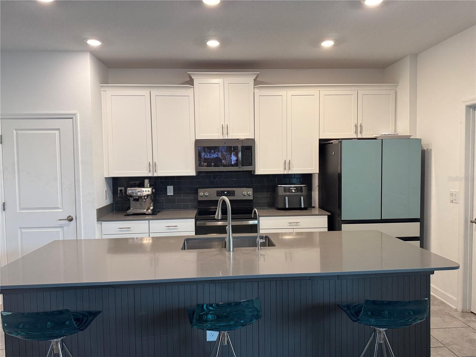 Townhouse at 11924 BOLDFACE DR, ORLANDO, photo 12 of 40