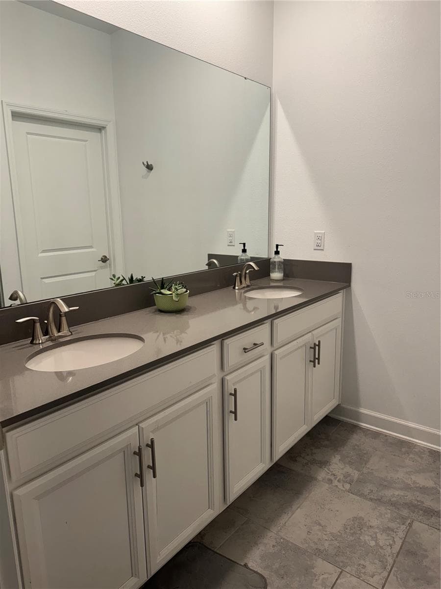 Townhouse at 11924 BOLDFACE DR, ORLANDO, photo 21 of 40