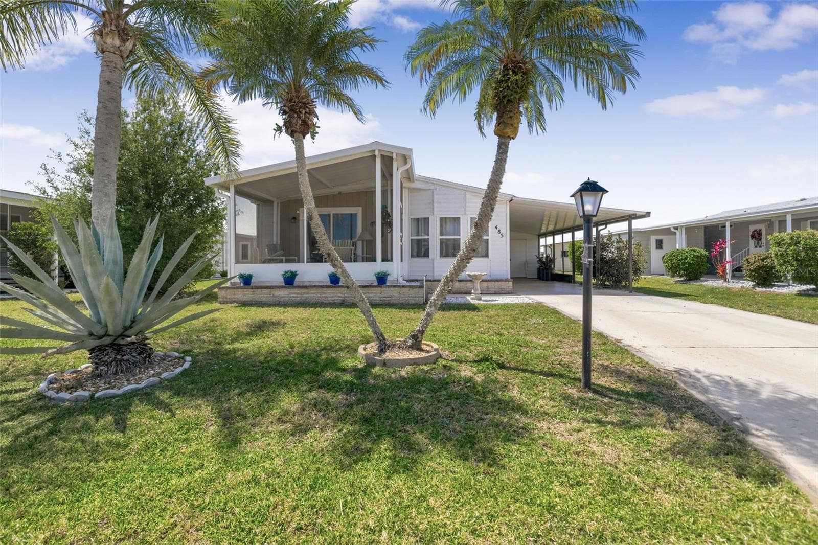 485 LOMA LINDA