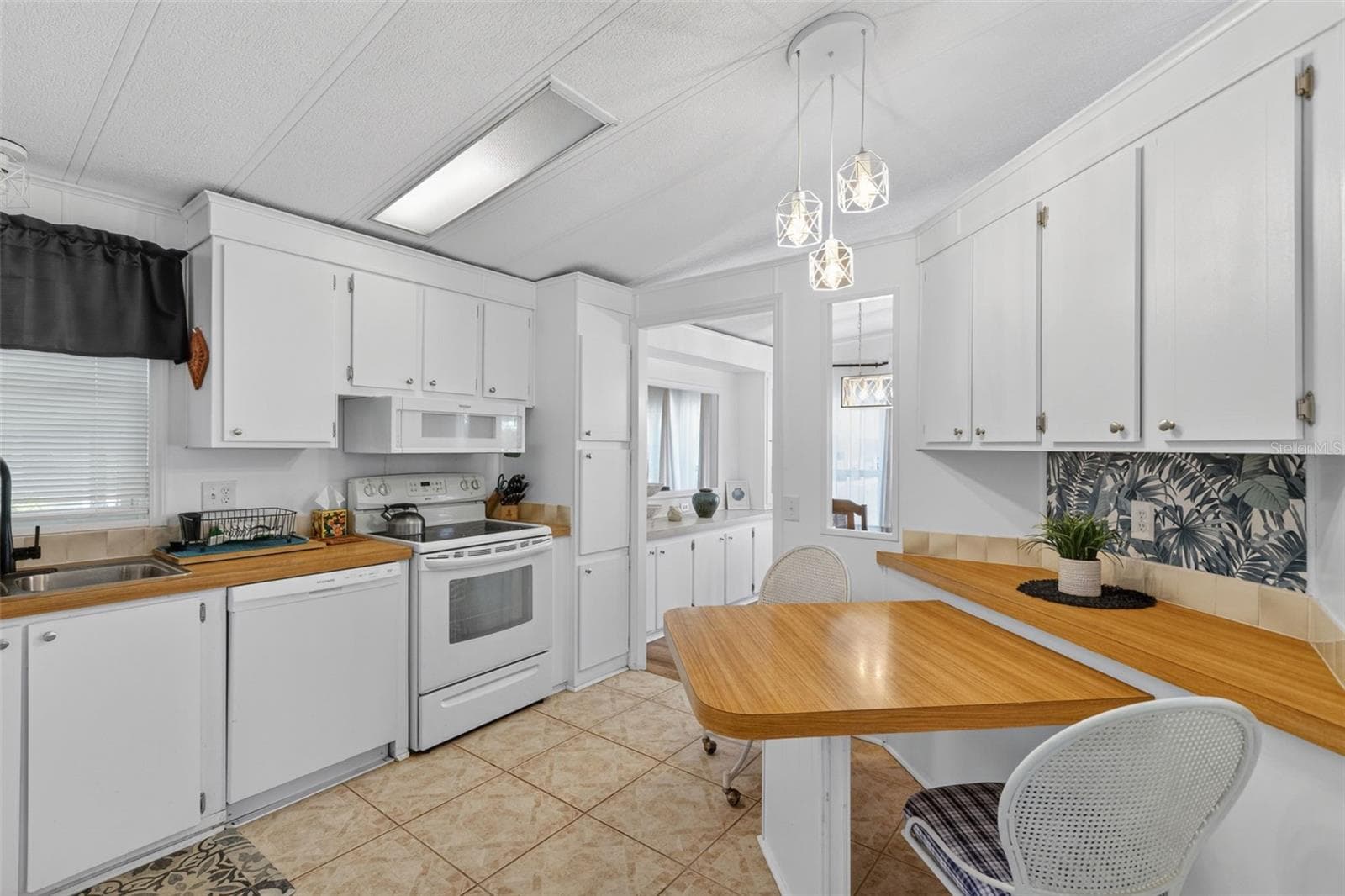 Manufactured Home at 485 LOMA LINDA, NORTH PORT, photo 4 of 30
