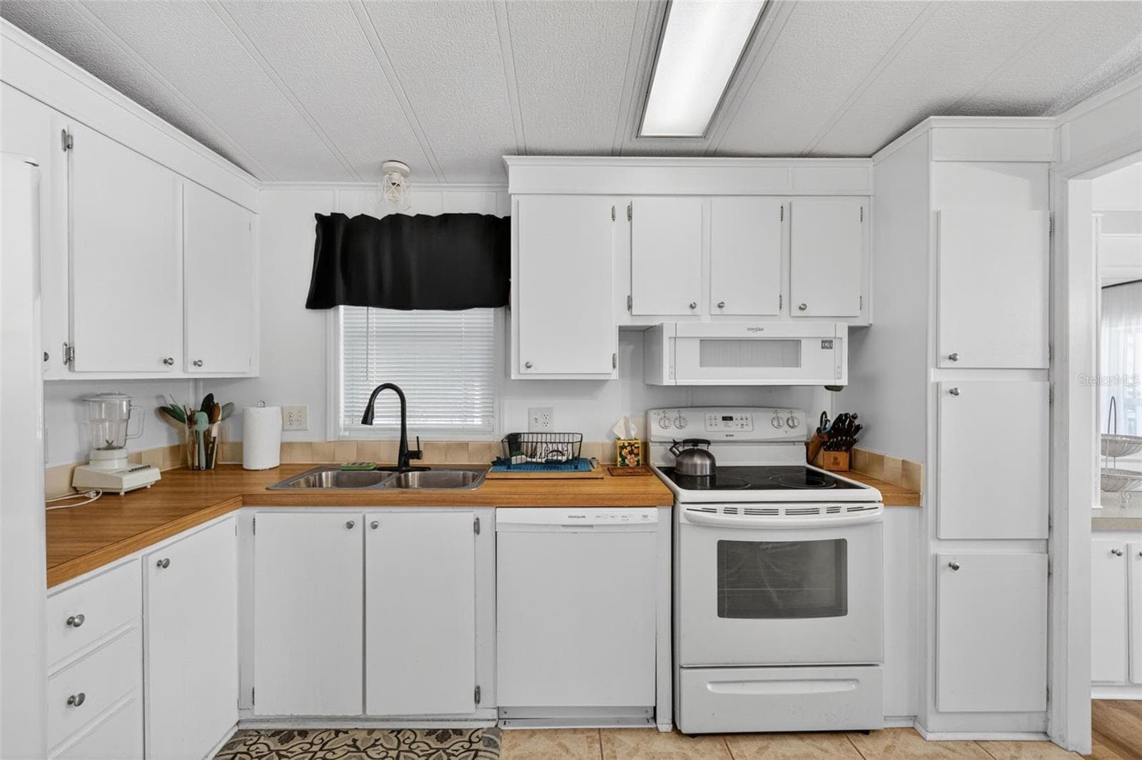 Manufactured Home at 485 LOMA LINDA, NORTH PORT, photo 6 of 30