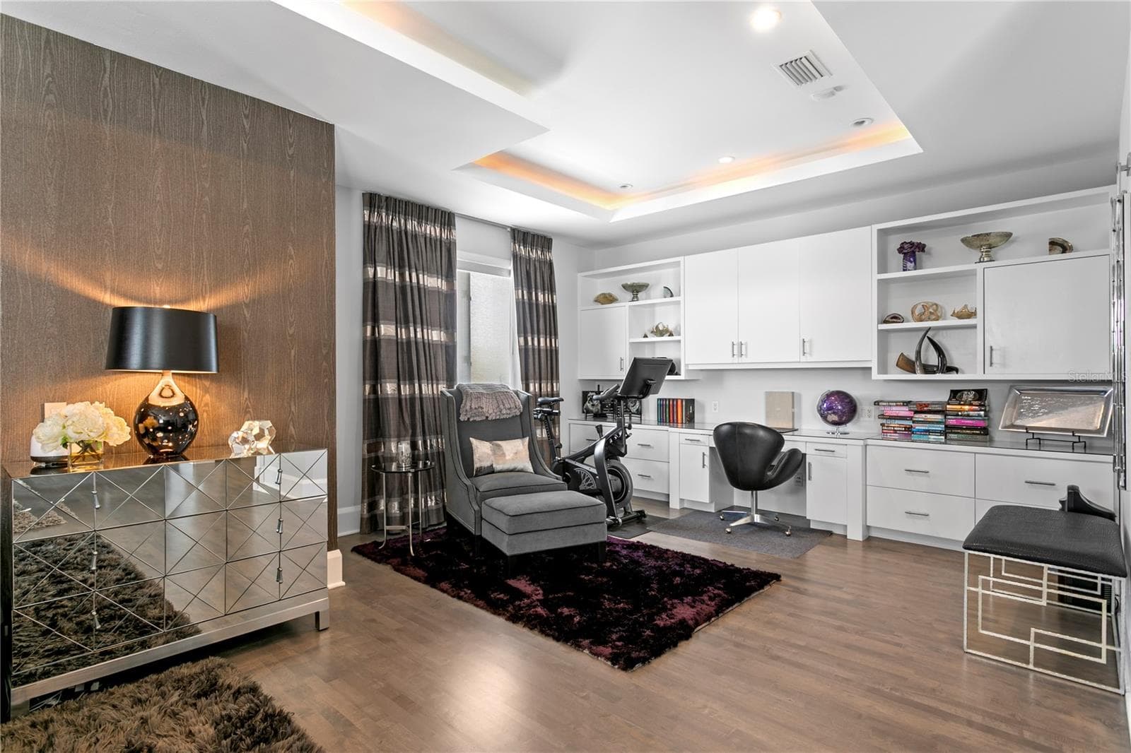 Built-In Office in the Owner's Suite - 2 SANDPIPER RD, TAMPA