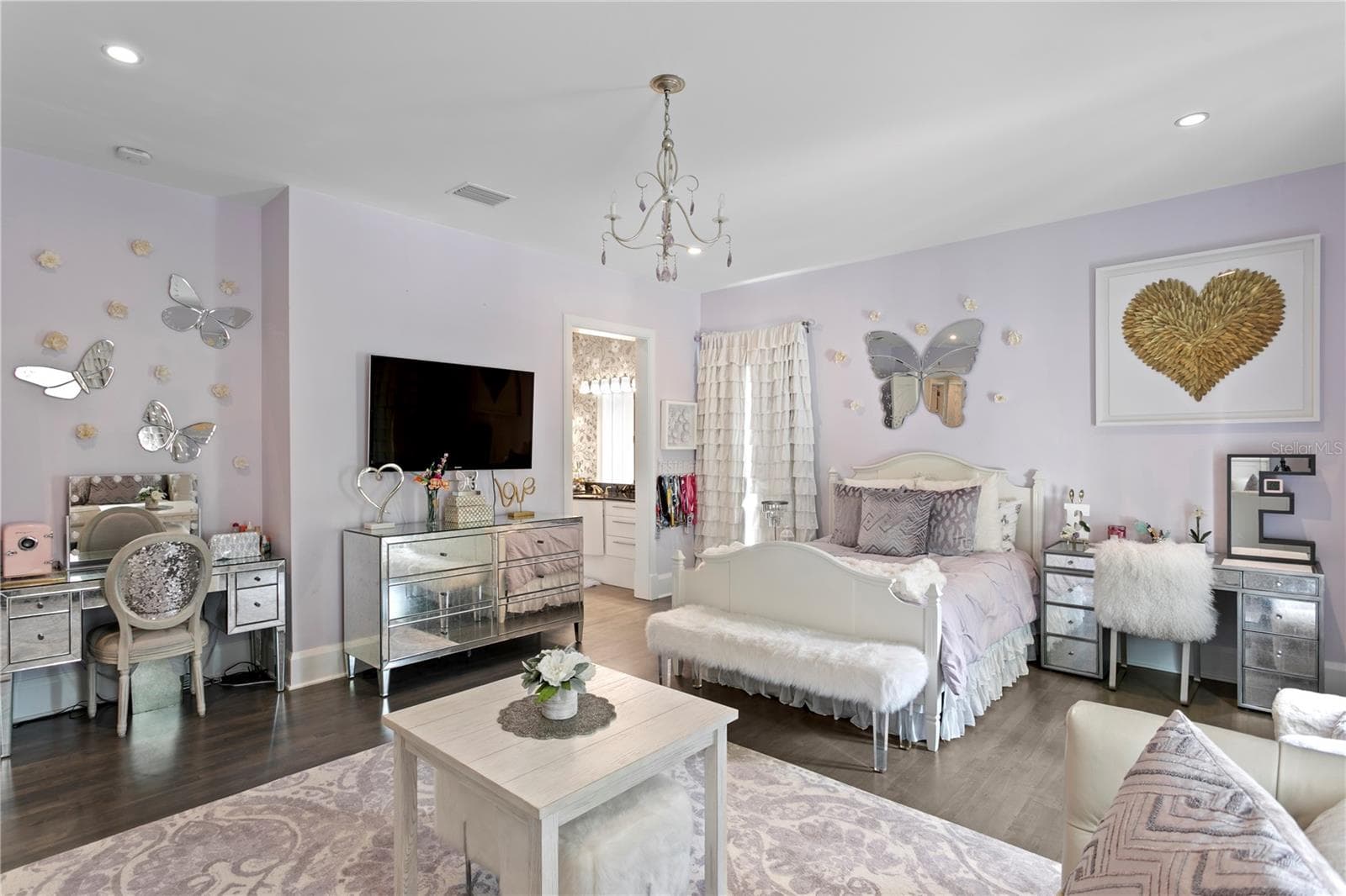 High Ceilings - 2 SANDPIPER RD, TAMPA