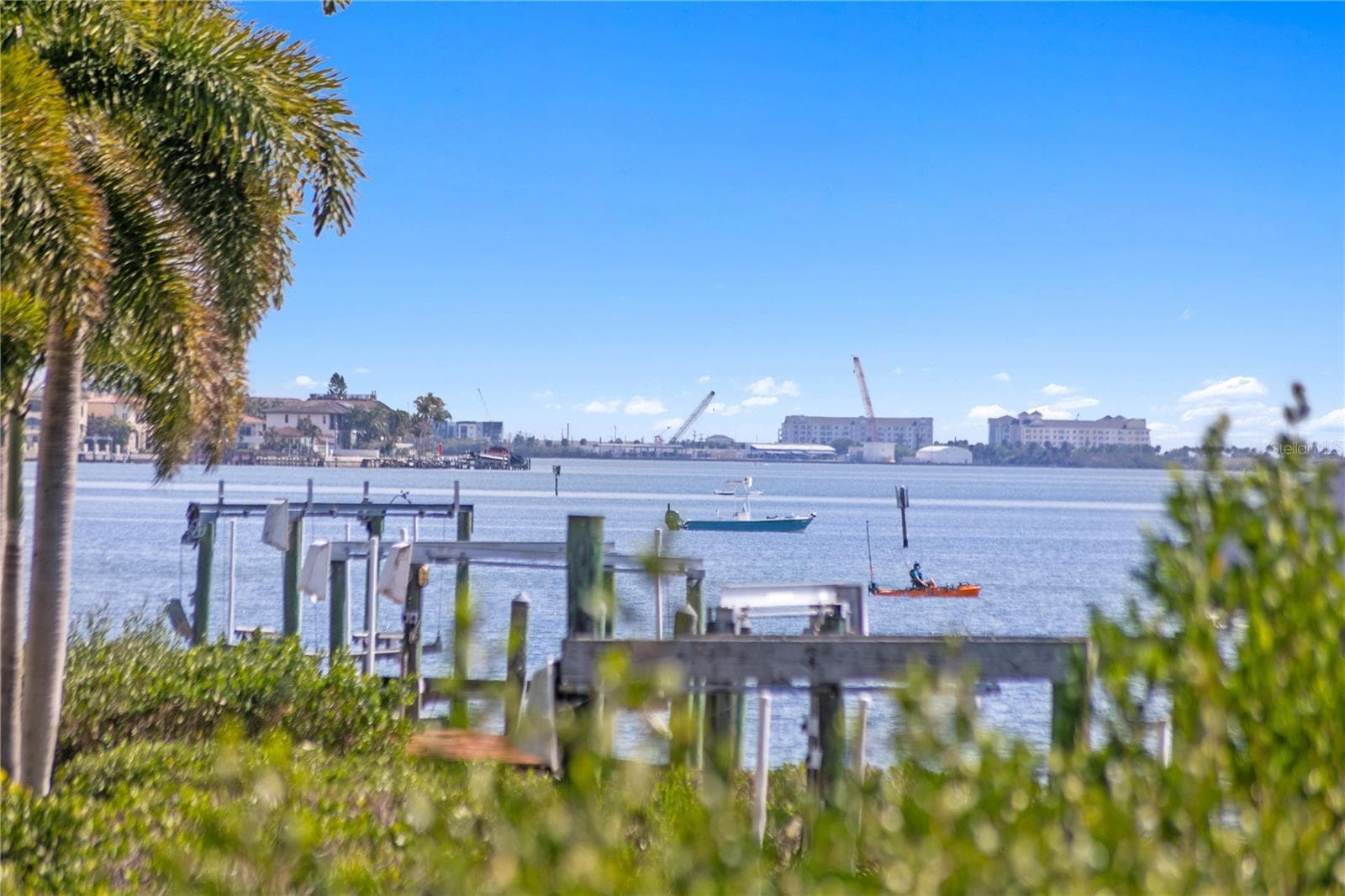 Seconds from Kayaking and Boating in Tampa Bay - 2 SANDPIPER RD, TAMPA