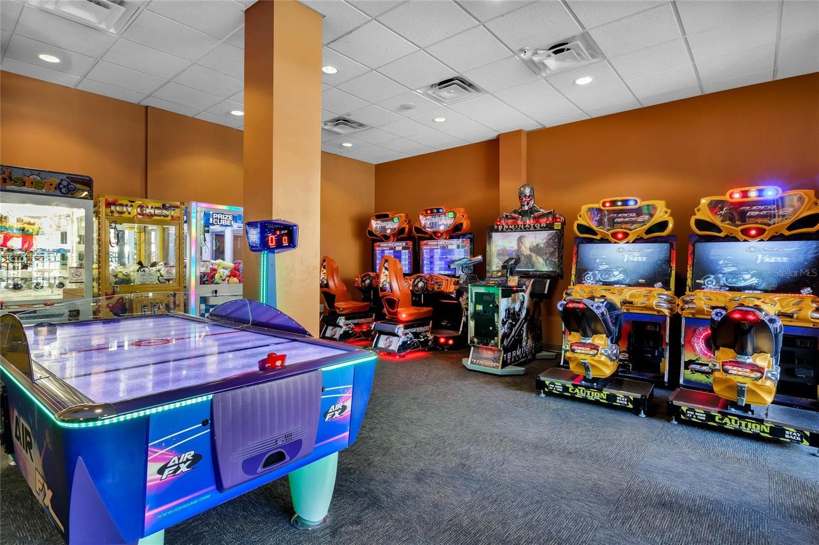 Game Room - 12538 FLORIDAYS RESORT DR #602C, ORLANDO