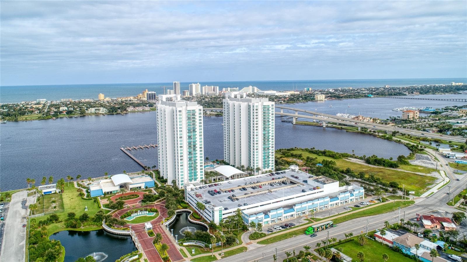 241 RIVERSIDE DR #405