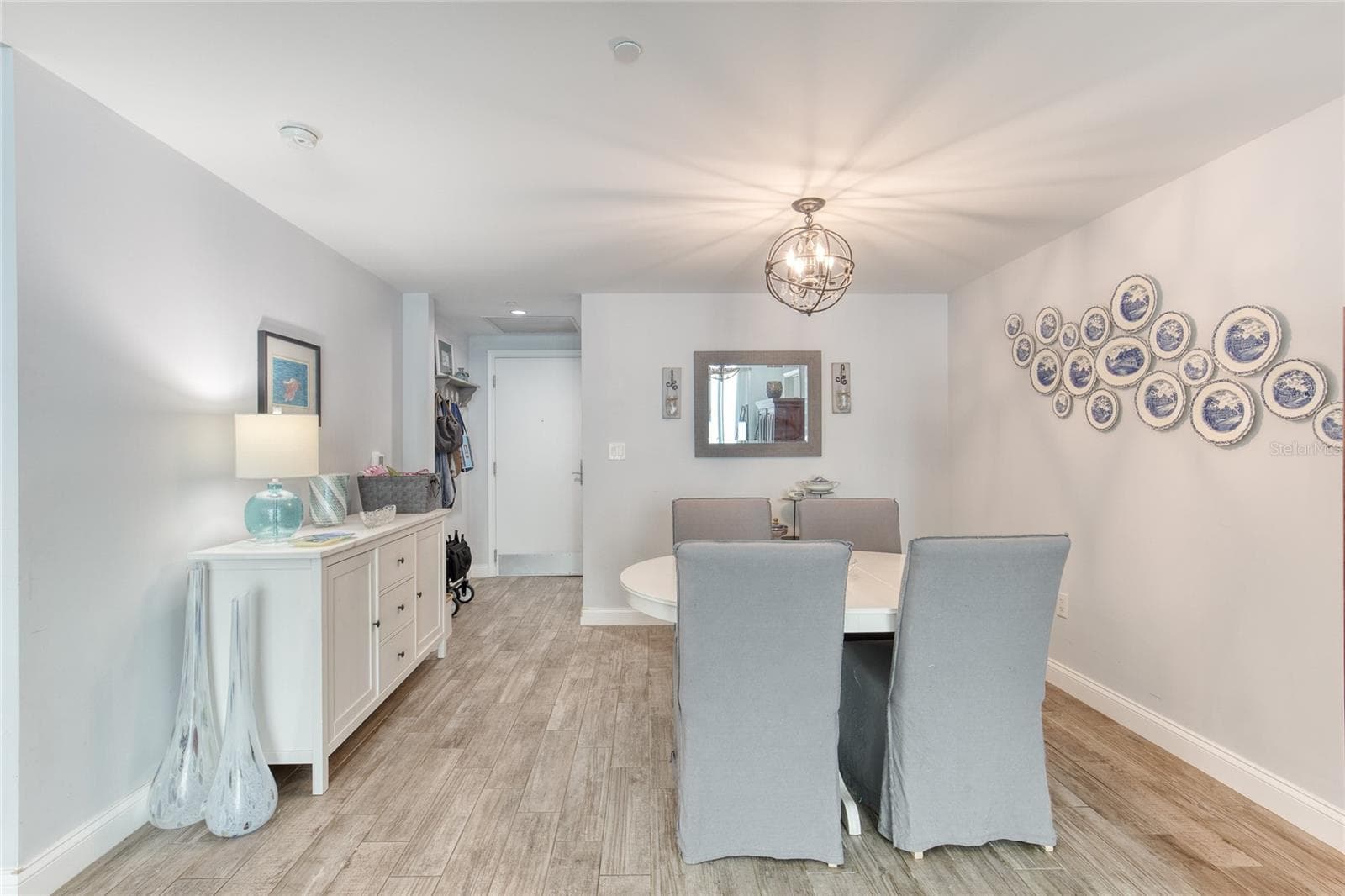 Dining - 241 RIVERSIDE DR #405, HOLLY HILL