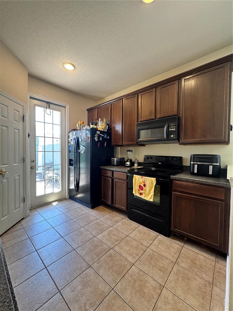 Townhouse at 8484 LEELAND ARCHER BLVD, ORLANDO, photo 28 of 37