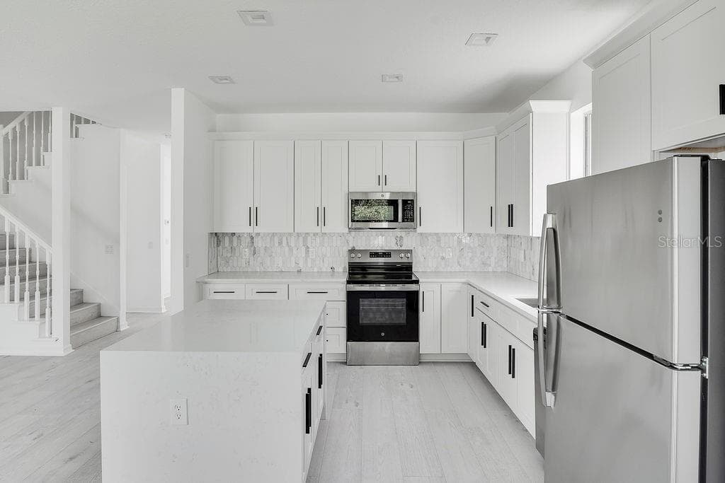 Single Family Residence at 14927 FAVERSHAM CIR, ORLANDO, photo 19 of 57
