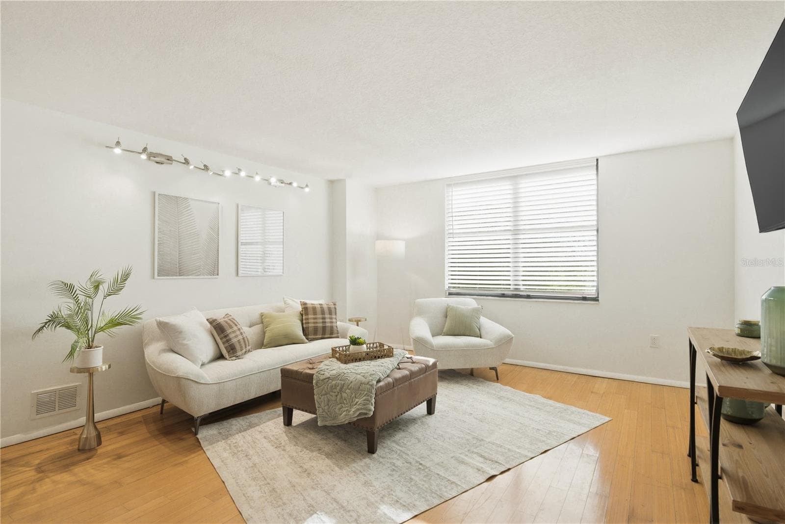Condominium at 701 S MADISON AVE #420, CLEARWATER, photo 5 of 33