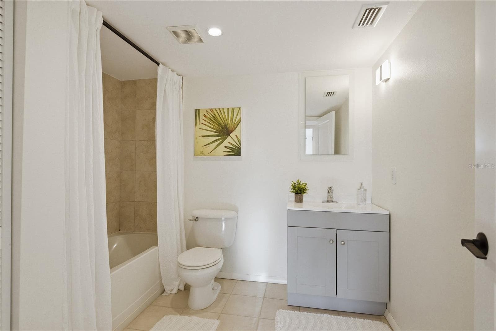 Condominium at 701 S MADISON AVE #420, CLEARWATER, photo 11 of 33