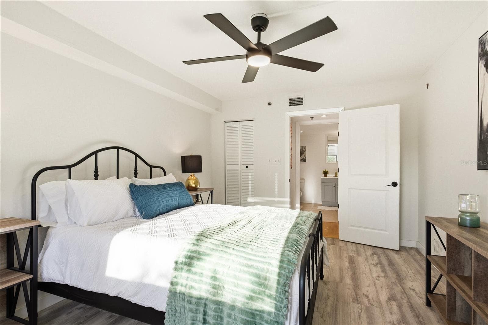 Condominium at 701 S MADISON AVE #420, CLEARWATER, photo 21 of 33