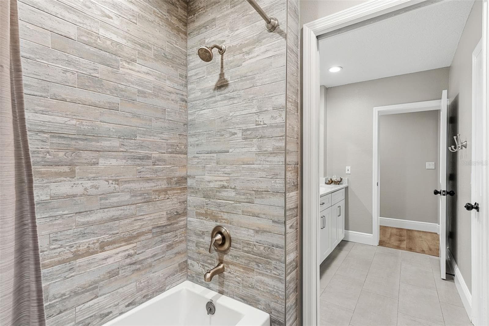 Main bath/shower - 650 OLD MIMS RD, GENEVA
