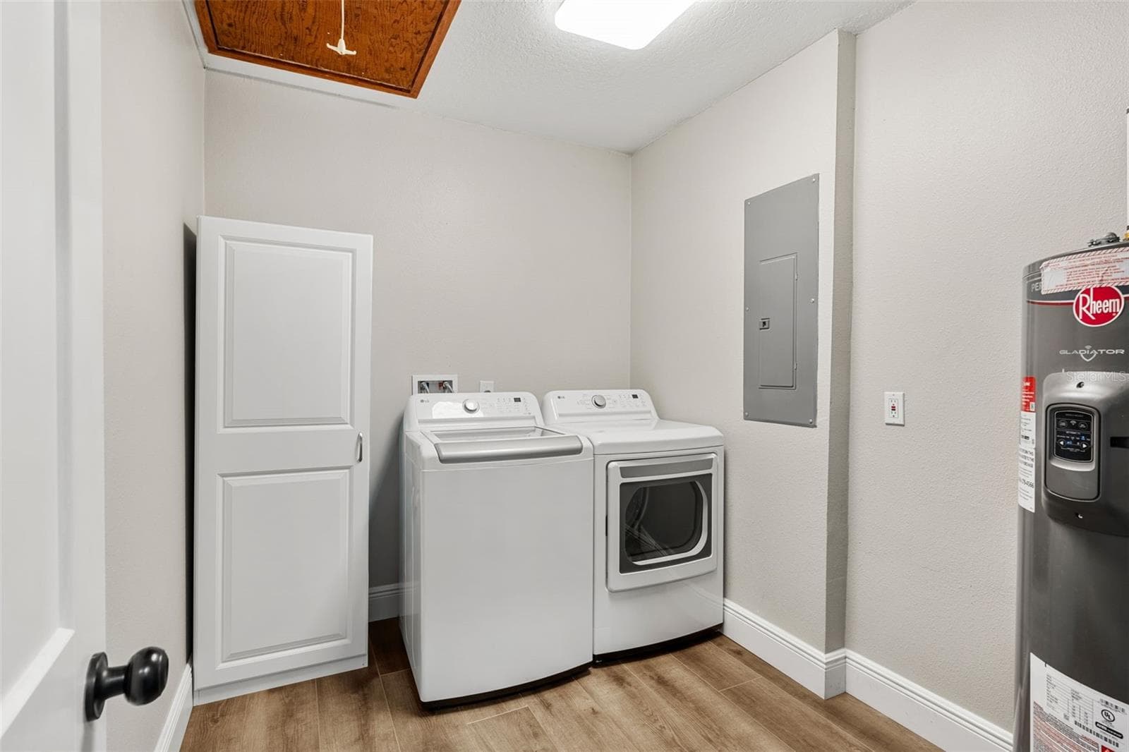 Laundry room off kitchen - 650 OLD MIMS RD, GENEVA
