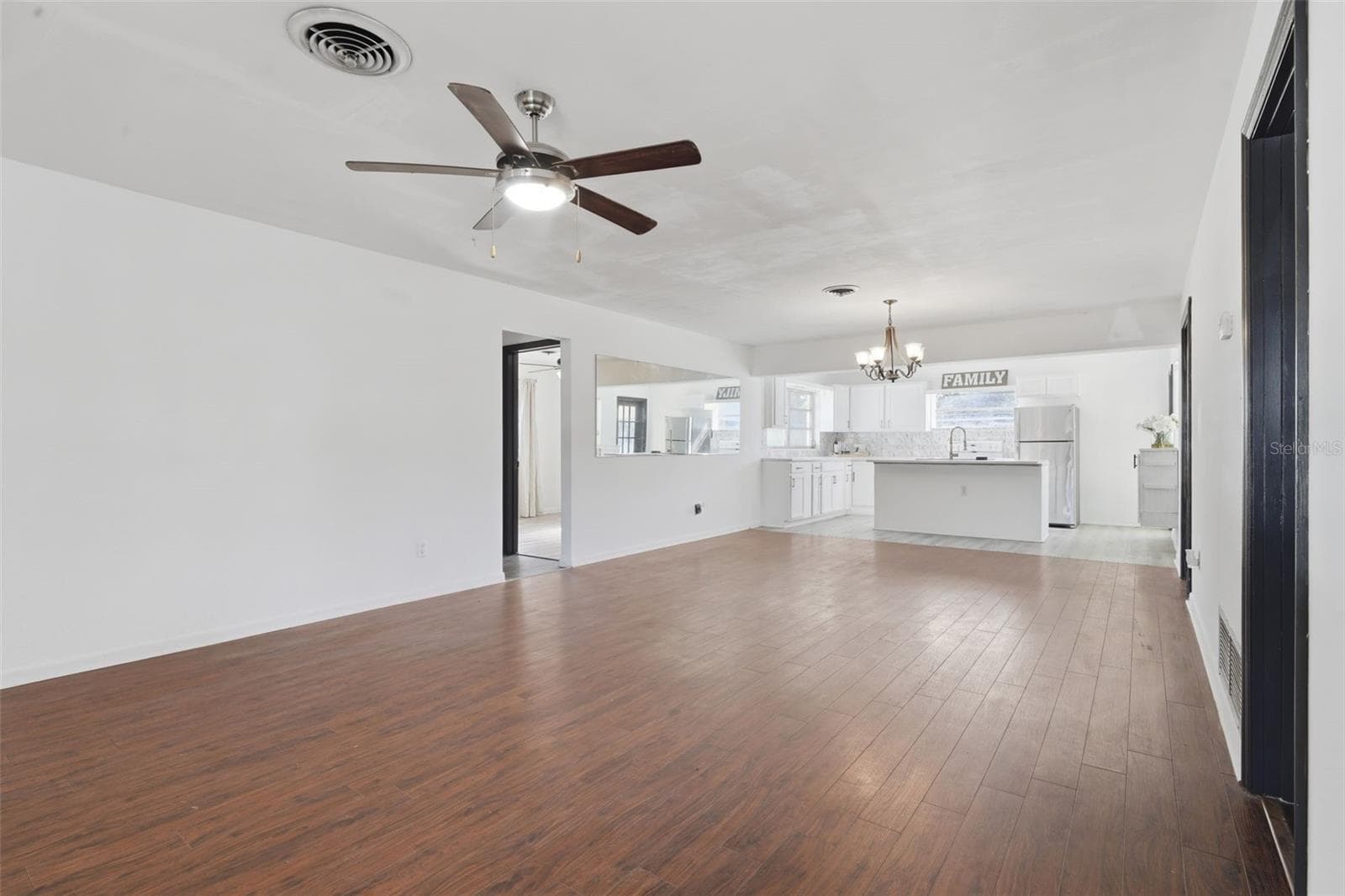Single Family Residence at 4510 FETROW DR, ORLANDO, photo 9 of 41