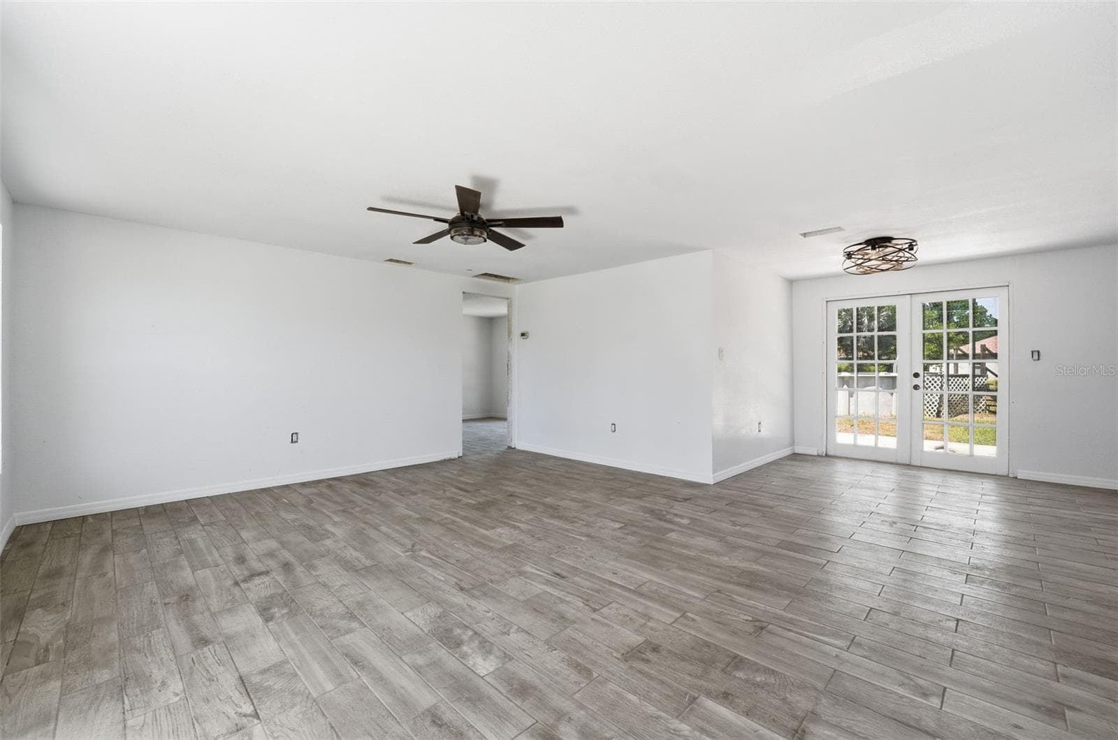 Single Family Residence at 4530 CAZES AVE, NORTH PORT, photo 5 of 23
